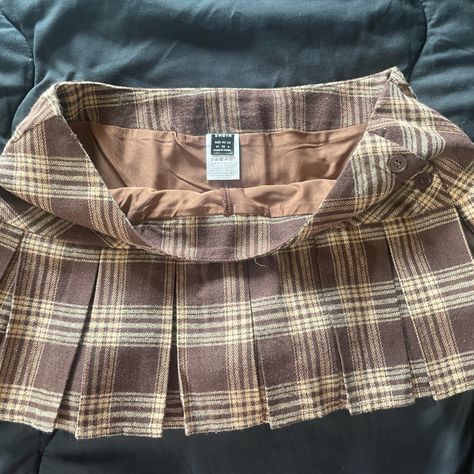 Never Worn, Brown Mini Skirt Brown Plaid Skirt Outfit, Brown Plaid Skirt, Plaid Skirt Outfit, Brown Mini Skirt, Plaid Mini Skirt, Brown Plaid, Plaid Skirt, Plaid Skirts, Skirt Outfits