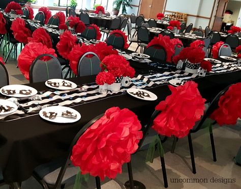 Cheer Banquet Ideas Dance Team Awards Banquet, Cheer Dinner Decorations, Cheer Banquet Photo Backdrop, Awards Banquet Decorations, Dance Banquet Centerpieces, Cheerleader Banquet Ideas, Dance Team Banquet Ideas, Cheer Centerpieces Banquet Ideas, Cheer Banquet Decorations