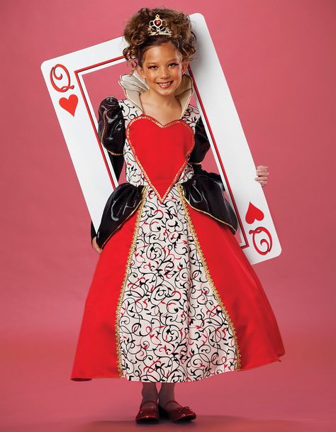 Cards men Card Outfit, Diy Fantasia, Queen Of Hearts Halloween, Queen Of Hearts Card, Queen Of Hearts Alice, Card Costume, Queen Card, Heart Costume, Queen Of Hearts Costume