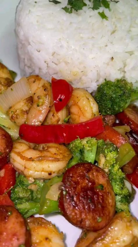 Shrimp And Sausage Stir Fry, Shrimp Sausage Broccoli Stir Fry, Sausage Shrimp Broccoli Recipes, Shrimp Sausage Broccoli, Shrimp And Veggies Recipes, Shrimp Fry, Sausage Stir Fry, Sausage Broccoli, Sausage Shrimp