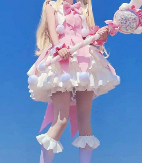 Mahou Shoujo Outfit, Pink Magical Girl Outfit, Webcore Clothes, Magical Girl Aesthetic Outfit, Sweet Like Candy Outfit, Magical Poses Reference, Magical Girl Outfit Ideas, Pink Magical Girl, Magical Girl Cosplay