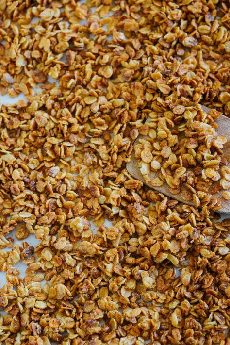 Diy Granola, Oatmeal Granola, Easy Granola Recipe, Granola Recipe Healthy, Honey Granola, Easy Granola, Granola Recipe Homemade, Granola Healthy, Granola Recipe