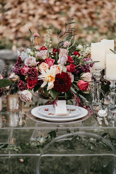 Wild low wedding centerpiece with burgundy flowers. Acrylic wedding tablescape - Quattro Studios Low Wedding Centerpieces, Long Table Wedding, Unusual Weddings, Modern Fairytale, Boho Wedding Inspiration, Wedding Winter, Wedding Boho, Castle Wedding, Wedding Tablescapes