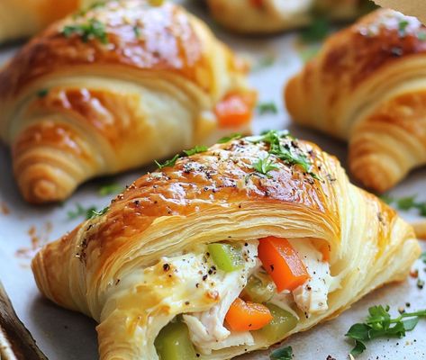 Chicken and Veggie Stuffed Croissants – Chloe foods Croissant Stuffing, Croissant Appetizers, Stuffed Croissants, Chicken Croissant, Homemade Croissants, Croissant Dough, Homemade Dough, Garlic Aioli, Vegetarian Options