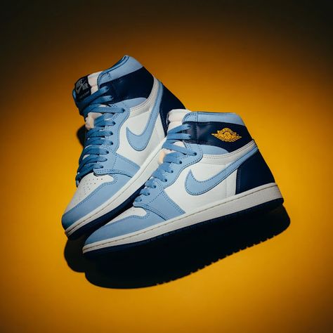 Tenis Nike Jordan, Krewe Sunglasses, Nike Air Jordan 1 High, Blue Jordans, Tenis Nike, Womens Air Jordans, Jordan 1 High Og, Air Jordan 1 Retro High Og, Nike Air Max For Women