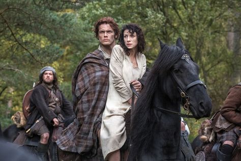 5 best Jamie moments from the Outlander series premiere Gabaldon Outlander, John Bell, Diana Gabaldon Outlander Series, Outlander Season 1, William Golding, Diana Gabaldon Outlander, Jamie Fraser Outlander, Pom Pom Girl, Outlander Tv Series