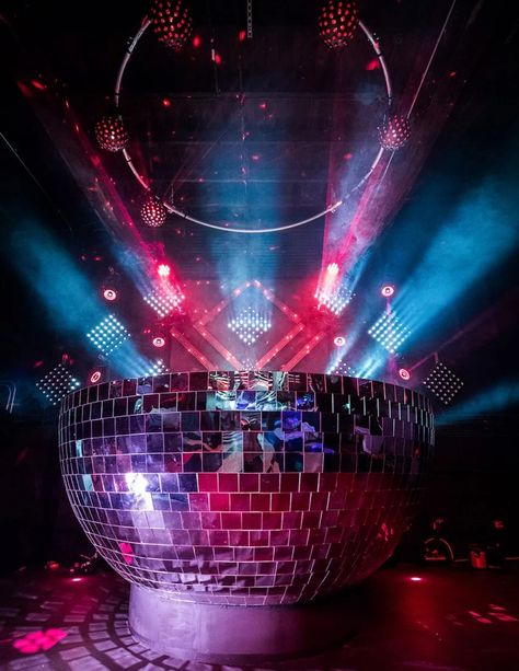 Mutuus Studio designs inclusive Supernova nightclub in Seattle Mirror Panelling, Mirrored Tile, Inflatable Furniture, Nightclub Design, Hall Of Mirrors, Neon Room, Vintage Volkswagen, Dj Booth, Mirror Ball