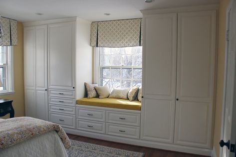 Storage Around Window Bedroom, Bedroom Cupboard Designs With Window, Window Side Wardrobe Design, Window Cupboard Bedroom, Bedroom Built In Closet Around Window, Window Seat Between Two Closets, Bedroom Built In Wardrobe Around Window, Bedroom Built Ins Around Window, Closet With Window