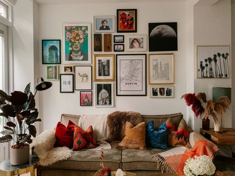 Art And Family Photo Gallery Wall, Colorful Wall Gallery Ideas, Scattered Wall Decor, Wall Of Art Living Room, Art Wall Living Room Ideas, Home Art Gallery Wall, Cozy Gallery Wall, Antique Gallery Wall Living Room, Gallery Room Ideas