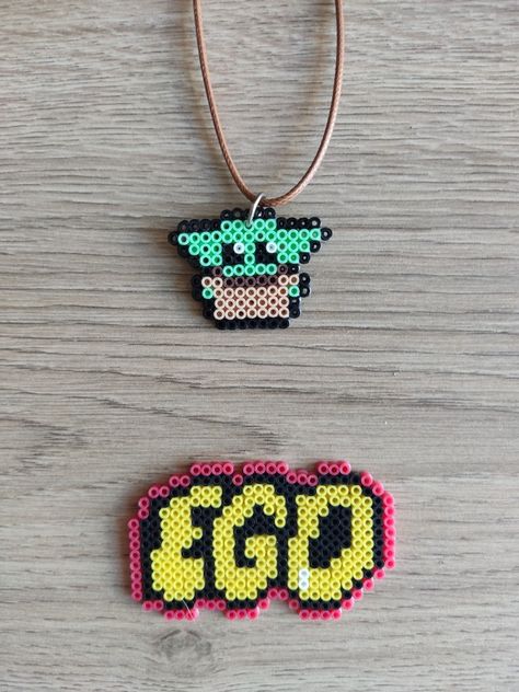 Hama Beads Jewelry, Perler Beads Ideas, Hamma Beads Ideas, Star Wars Crafts, Easy Perler Bead Patterns, Pixel Beads, Hama Beads Design, Diy Perler Bead Crafts, Metalwork Jewelry