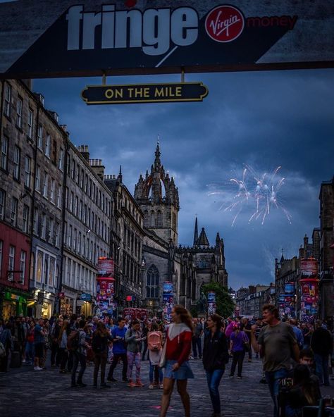 ..& that's a wrap, folks! 👏 The Edinburgh Festival Fringe is over for another year🎉 Did YOU check it out? Cracking shot taken on the cities… Fringe Festival Edinburgh, Edinburgh Fringe, Edinburgh Fringe Festival, Edinburgh Festival, Fringe Festival, Scotland Travel, Check It Out, Edinburgh, Scotland