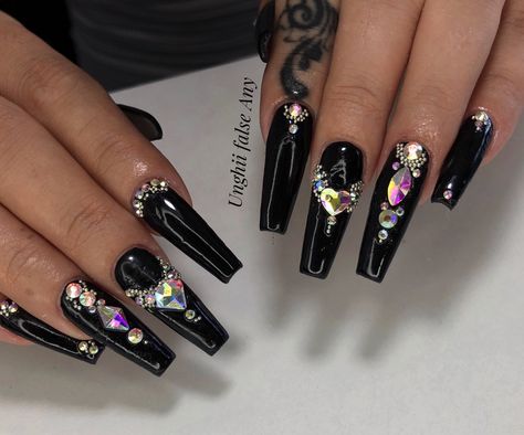 Plain Black Nails With Gems, Black Nails With Crystals, Black Nails With Diamonds Rhinestones, Black Nails With Jewels, Black Crystal Nails, Black And White Nail Art, Black Coffin Nails, Y2k Shoes, Gothic Nails