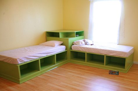 So awesome! and when the girls are too old to share a room I can just detatch one bed and move it! Corner Twin Beds, Twin Storage Bed, Bed In Corner, Daybed With Storage, Twin Beds, Shared Room, White Storage, Kids Bunk Beds, Bed Plans