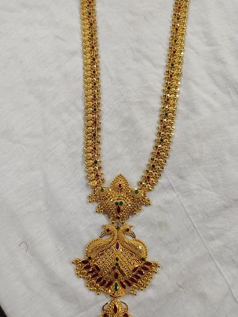 Latest Long Chain Necklace Gold Indian, Bride Gold Jewellery Set, Long Haaram Designs Gold Latest, 40grams Gold Haram Latest, Long Haaram Designs Gold, Simple Haram Designs Gold, Haralu Gold, 30 Gms Gold Necklace Set, Long Gold Necklace Designs Latest