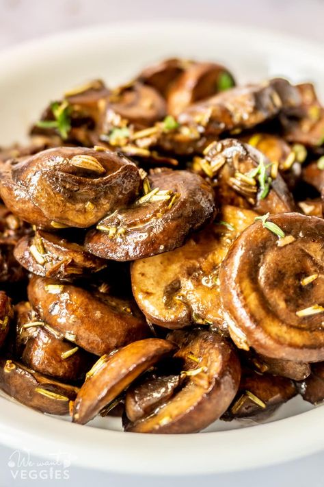 Mushroom For Breakfast, Mushrooms For Breakfast, Mushroom Breakfast Ideas, Breakfast With Mushrooms, English Breakfast Mushrooms, Breakfast Mushroom Recipes, Mushroom Recipes Breakfast, Mushroom Brunch, Mushroom Breakfast Recipes