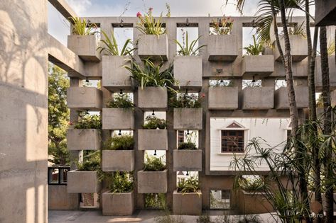 Communication With Spaces Through Green Design And Open Circulation | AURA - The Architects Diary Flowering Creepers, Green Backyard, Retail Facade, Compound Wall, Retail Inspiration, House Elevation, Architecture Exterior, Wall Systems, Facade Architecture