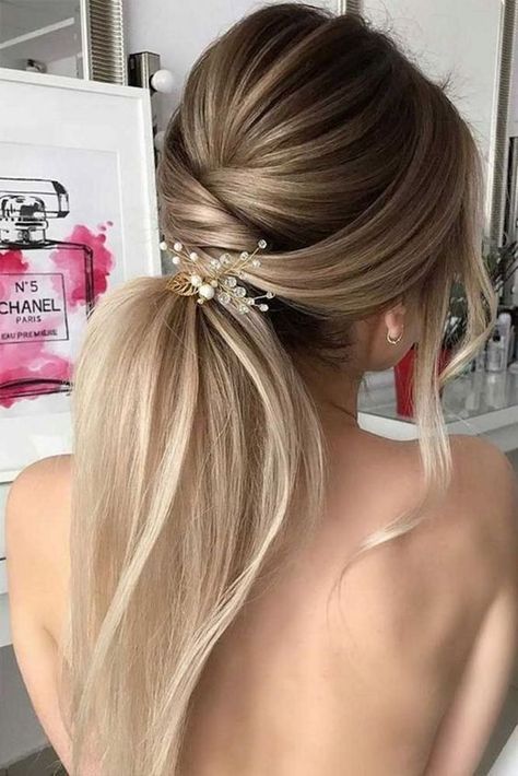 2018 wedding hairstyles_ponytail 2 Ponytail Inspiration, Bridal Ponytail, Sanggul Modern, Wedding Hair Trends, Heatless Hair, Rustic Wedding Decorations, Hair 2018, Christmas Hairstyles, Hair Curler