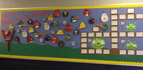 Angry Birds Inspired Elementary Back To School Bulletin Board Idea Angry Birds Bulletin Board, Bird Bulletin Boards, Class Bulletin Boards, Teacher Bulletin Boards, Classroom Goals, School Mom, Library Bulletin Boards, Back To School Bulletin Boards, Teacher Boards