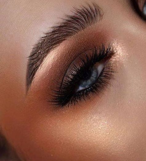 Brows  eyes  that glow  @what_the_funke #makeup... Make Up Guide, Eye Makeup Glitter, Make Up Kits, Smokey Eye Makeup Look, Neutral Makeup, Beauty Make-up, Brown Makeup, Brown Eyeshadow, Eye Makeup Tips