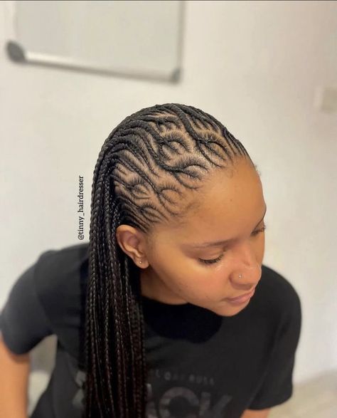 Free Hand Straight Back Hairstyle, Short Plaits Hairstyles, Free Style Braids For Black Women, Long Small Cornrows, Free Hand Plaits Natural Hair Straight Back, Straight Back Braids Cornrows Hairstyles Protective Styles, Small Straight Up Cornrows, Free Hand Cornrows, Big Small Cornrows