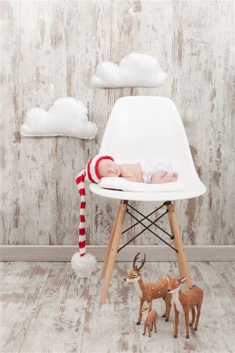 Tarjeton de navidad Dream Catcher Photography, Baby Christmas Photos, Newborn Backdrop, Kids Studio, Newborn Baby Photoshoot, Christmas Shoot, Child Rearing, Baby Props