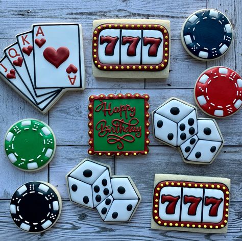 Casino Night Holiday Party, Poker Themed Cookies, Casino Themed Cookies, Casino Cookies Decorated, Casino Desserts, Casino Theme Birthday Party, 21st Birthday Vegas, Card Cookies, Golf Cookies