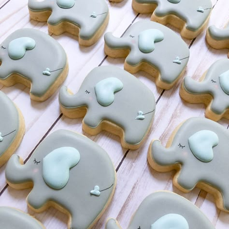 Royal Icing Decorated Cookies, Baby Shower Party Planning, Cookie Recipes Decorating, Gender Reveal Cookies, Elephant Cookies, Animal Baby Shower Theme, Crazy Cookies, Elephant Baby Shower Theme, Sugar Cookie Royal Icing