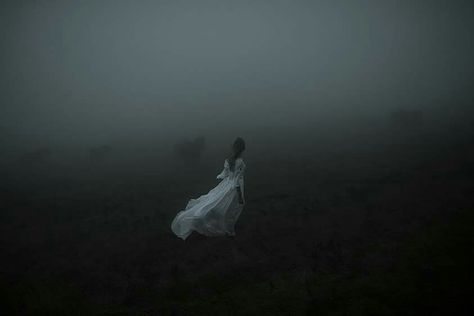 Mistwanderer... The Ancient Magus Bride, Gothic Romance, Wuthering Heights, Arte Fantasy, Dark Photography, Dark Aesthetic, Fine Art Photography, Photo Inspiration, Photography Inspiration