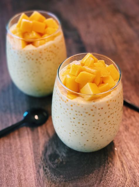 Mango Sago Dessert Recipe, Posh Desserts, Mango Tapioca Recipe, Mango Sago Recipe, Coconut Milk Dessert, Sago Recipes, Mango Desserts, Mango Sago, Chinese Desserts