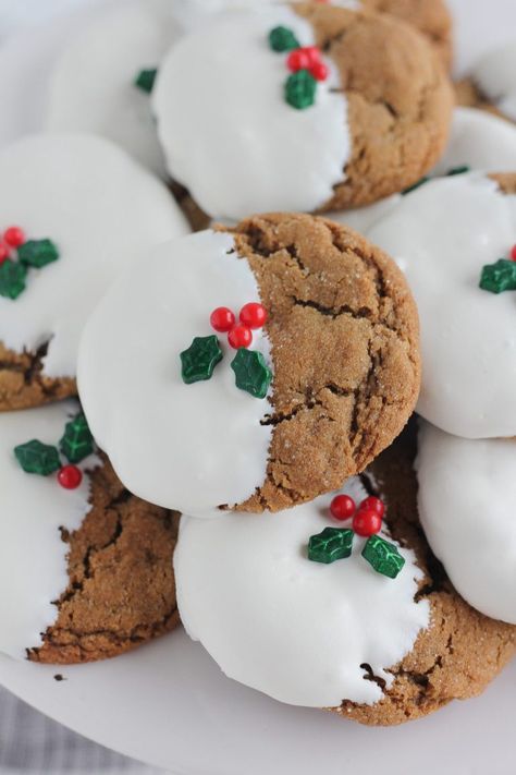 Dipped Gingerbread Cookies, Dipped Ginger Cookies, Baking With Blondie, Soft Ginger Cookies, Best White Chocolate, Christmas Cookie Swap, Best Holiday Cookies, Cookies Baking, Sprinkle Cookies