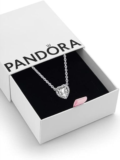 Pandora Timeless Women's Sterling Silver Elevated Heart Cubic Zirconia Pendant Necklace, 45cm
Heart Pendant and exquisite craftsmanship. A great gift to your loved ones on birthdays, anniversaries, graduations, or any special occasions Amazon Fashion, Heart Pendant, Cubic Zirconia, Special Occasion, Great Gifts, Gift Box, Pendant Necklace, Sterling Silver, Pendant