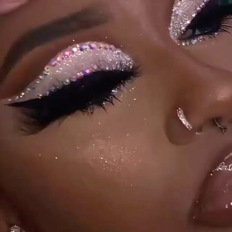 Ebony White’s Instagram profile post: “@slayedbysaucy used our White Diamonds pigment to create this amazing look! 💎💎💎💎💎💎💎 💎💎💎💎💎💎💎💎 #jlaruecosmetics #makeuptutorial…” Glitter Rhinestone Eye Makeup, Birthday Rhinestone Makeup, Makeup Ideas For Prom With Rhinestones, Sweet 15 Makeup Looks, Red And Silver Makeup Looks For Prom, Birthday Makeup With Rhinestones, Glitter Under Eyes Make Up Black Women, Makeup Rhinestones Eye, Prom Makeup With Rhinestones