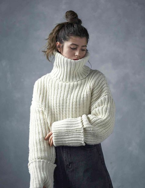 Sweaters Girls, Lady Outfits, Women Turtleneck, Turtleneck Outfit, Woman Sweater, Thick Sweater, Turtleneck Sweaters, Turtleneck Sweatshirt, Waiting List