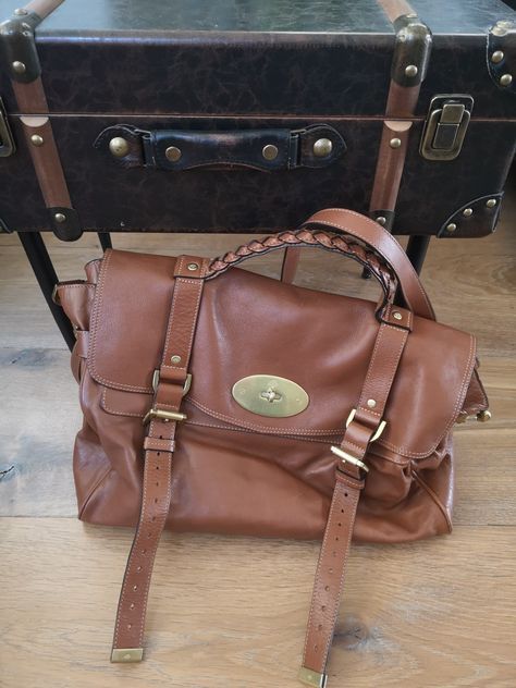 Alexa Bag, Mulberry Alexa, Mulberry Bag, What In My Bag, Bag Collection, Arm Candy, Vienna, Wales, Camera Bag