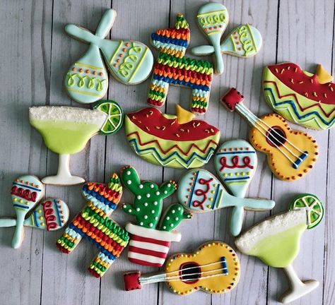 Mexican Cookies, Mexican Birthday Parties, Yummy Sugar Cookies, Cookies Theme, Fiesta Birthday Party, Mexican Birthday, Fiesta Tropical, Mexican Party Theme, Mexican Christmas