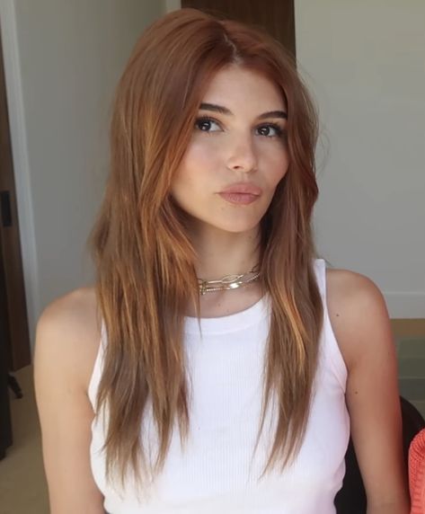 Kendall Jenner Hair Redhead, Kendall Jenner Red Hair 2022, Auburn Hair Kendall Jenner, Brown Eyes Ginger Hair, Auburn Hair Color Brown Eyes, Olivia Jade Red Hair, Kendall Red Hair, Auburn Hair With Brown Eyes, Kendall Jenner Auburn Hair