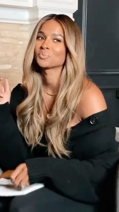 Ciara Highlights, Ciara Brown Hair, Ciara Hairstyles, Beyonce Bday Hair, Ciara Blonde Hair, Ciara Hair Color, Ciara Blonde, Beyonce Caramel Hair, Ciara Hair