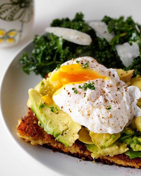 Resistant starch recipes Fried Polenta, Avocado and Poached Egg Breakfast Poached Egg Breakfast, Poached Eggs Breakfast, Fried Polenta, Avocado Poached Egg, Starch Foods, Kale Recipe, Polenta Fries, Polenta Recipes, Kale Recipes