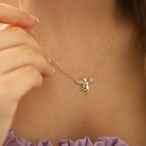 Fairy Charm Necklace, Watch With Glittering Eyes, Pretty Gold Necklaces, Simple Necklace Designs, Hand Jewelry Rings, Magic Jewelry, Unique Gold Jewelry Designs, Creative Necklace, Neck Pieces Jewelry