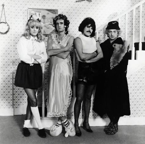 queen ~ I Want to Break Free I Want To Break Free, Princes Of The Universe, Freddy My Love, Freddy Mercury, Queen Photos, Roger Taylor, Queen Pictures, Queen Freddie Mercury, John Deacon