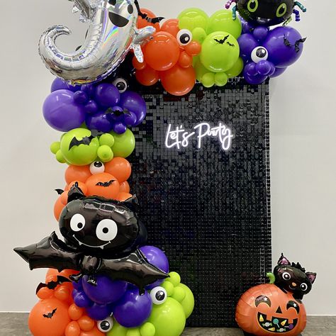 LookBook – WOW Party Art Orange Black Purple Green Halloween Decor, Spooky Halloween Birthday Party, Beginner Balloon Garland, Diy Halloween Balloon Arch, Trick Or Three Birthday Party Decor, Halloween Decorations Party Kids, Halloween Party Balloon Decor, Halloween Balloon Arch Backdrop, Halloween Birthday Party For Kids Decor