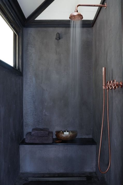 Discover the bathrooms that are seriously inspiring us right now. From pink marble sinks and floor tiles to black concrete showers, there are no shortage of unique ideas. Moroccan Tadelakt, Tadelakt Plaster, Concrete Shower, Baños Shabby Chic, Dark Bathrooms, Concrete Bathroom, Minimal Interior Design, Concrete Walls, Decor Ikea