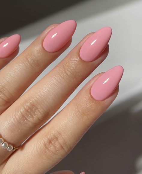 Almond Spring Nails, Simple Summer Nails, Summer Nails 2024, Nails For Summer, Summer Nail Ideas, Nails Summer Nails, Pretty Nail Colors, 2024 Nails, Cute Simple Nails