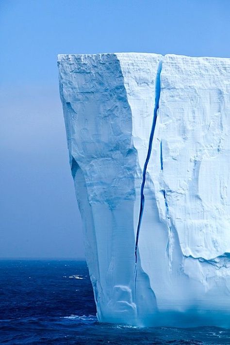 Deception Island, Arctic Landscape, Ice Caves, Arctic Ice, Ice Art, Snow And Ice, Science And Nature, Nature Wallpaper, Amazing Nature