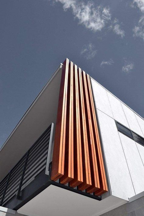 Louvers Design Exterior, Wpc Exterior Design, Shading Architecture, Louvers Design, Site Architecture, Homes Architecture, Exterior Wall Cladding, Wood Facade, Cladding Design