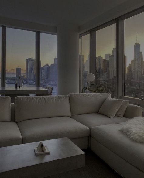 𝕆 𝕃 𝕀 𝕍 𝕀 𝔸 on Twitter: "new york skyline view https://t.co/Lhy5j3I4eA" / Twitter Hoboken Apartment, House Fever, Cozy Interiors, Aesthetic Apartment, Apartment View, Perfect Room, Skyline View, Dream Places, Apartment Aesthetic