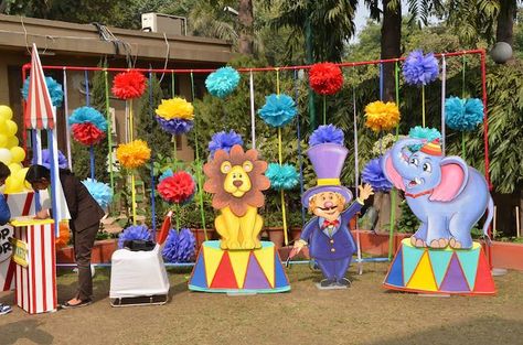 First Birthday Carnival, Carnival Birthday Party Theme, Circus Decorations, Circus Carnival Party, Birthday Carnival, Circus Theme Party, Kids Carnival, Adult Party Themes, Carnival Birthday Party