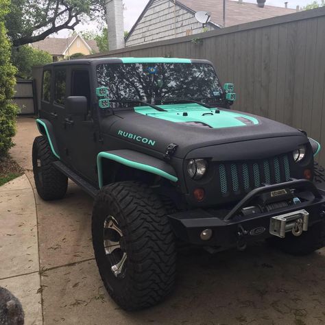 Jeep Wrangler Themes, Black Jeep Accent Colors, Wrapped Jeep, White Rubicon Jeep, Teal Jeep Accessories, Teal Jeep, Black And Green Jeep Wrangler, Dark Green Jeep, Black Jeeps With Teal Accents