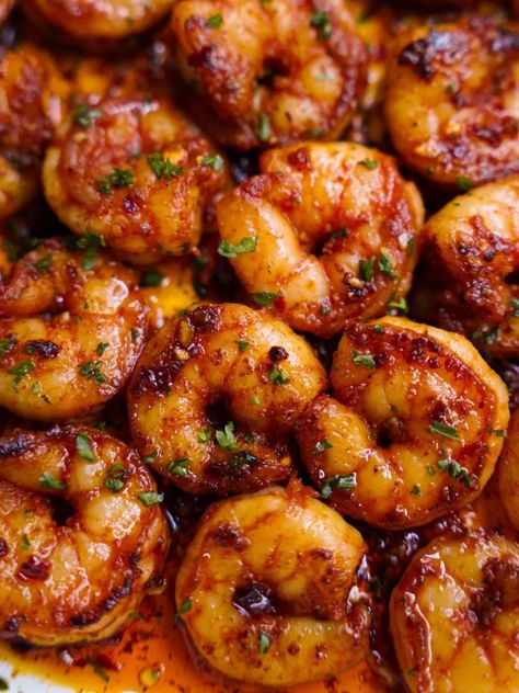 Chilli Prawns Recipe, Chilli Shrimp, Marinate Shrimp, Buttered Shrimp, Chilli Garlic Prawns, Butter Prawn, Spicy Spaghetti, Spicy Garlic Shrimp, Prawns Recipe