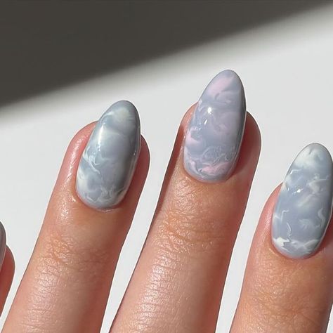 𝗦𝗶𝗺𝘂 ♡ on Instagram: "Storm clouds nail art🥹🫧☁️ swipe left for tutorial👀  Using @myleebeautyofficial   rings @bohomoon - code ‘10simlynail’ for 10% off  *paid to create ____ #nailart #bloominggel #nailinspo #gelnails #cutenails #nailsofinstagram #nailideas #naildesign #nailtutorial #prettynails #naillove" Sky Inspired Nails, Storm Cloud Nails, Cloud Nail Ideas, Rainy Nail Art, Rain Cloud Nails, Sky Nails Design, Robot Nails, Cloud Manicure, Blue Cloud Nails